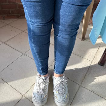 Tommy Hilfiger, Pantolondaki Dikiş Hatası İçin Kullanım Kaynaklı Diyor