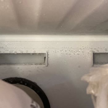 Arçelik Buzdolabın Buzluğu Buzlandırma Yapıyor. Alt Katı Soğutmuyor