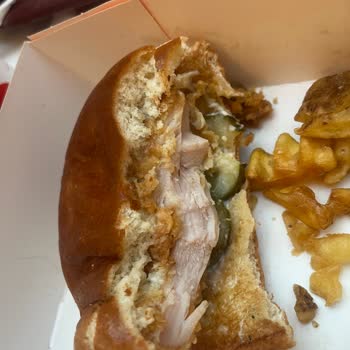 Popeyes Tavuğu Pişirmemiş Bir De Kabul Etmiyorlar