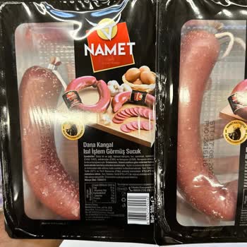 Namet Tarihi Geçmemiş Sucuk Üzerinde Bakteri Kolonisi