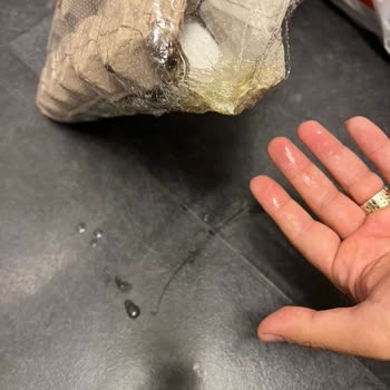 Migros'un Su Gibi Akan Kırık Yumurtası