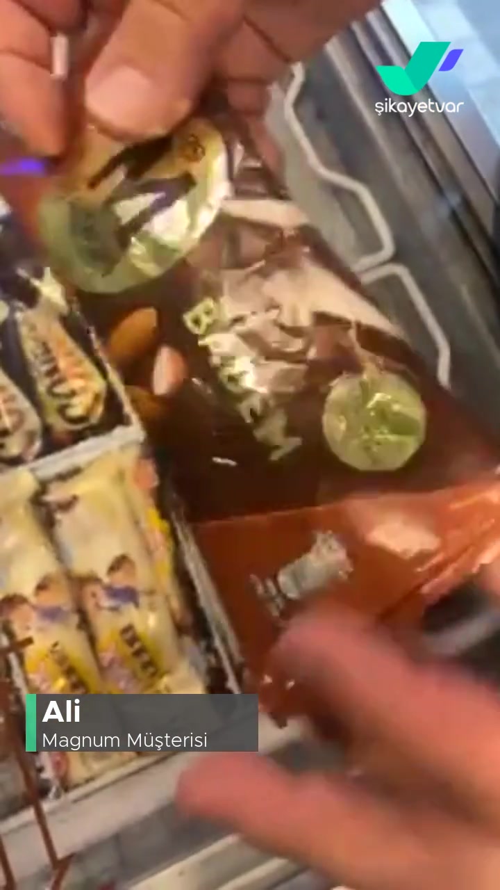 Magnum Badem Dondurma İçi Boş! videonun kapak resmi