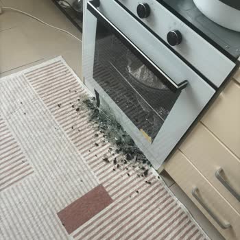 Luxell Marka Fırınımızın Camı Çalışır Durumdayken Patladı!