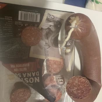 Beşler Sucuk Son Tüketim Tarihi Gelmemesine Rağmen Bozuk Çıktı.