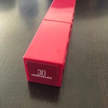 Dissatisfaction with Maybelline New York Super Stay Vinyl Ink Lipsticks
