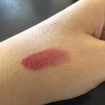 Dissatisfaction with Maybelline New York Super Stay Vinyl Ink Lipsticks