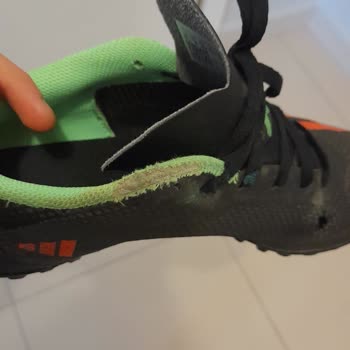 Adidas Marka Ayakkabı 2 Haftada Delindi