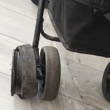 Mondi Home Kalitesiz Bebek Arabası