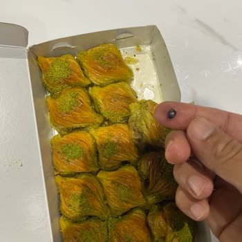 Carrefour SA Baklavadan Taş Çıktı