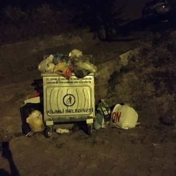 Kilimli Belediyesi Çöpleri Günlerdir Toplamıyor