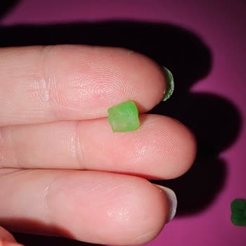 ChildGen Hamurun İçerisinden Cam Sertliğinde Maddeler Çıktı