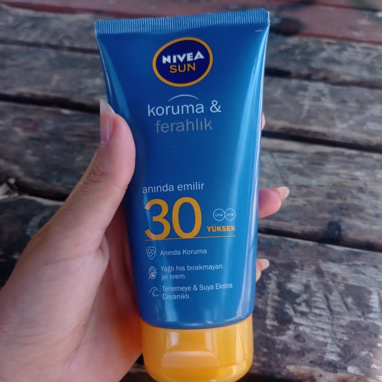 Nivea Sun Güneş Kremi Soyuluyor
