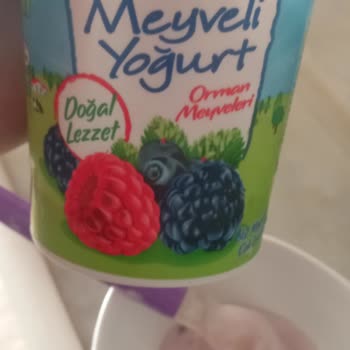 Sütaş Meyveli Yoğurt Sütaş Meyveli Yoğurdu