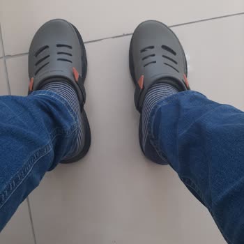 Skechers Marka Terlik Çekmesi.