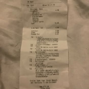 Пожилая женщина несправедливо изгнана из KFC – инцидент на вокзале в Нюрнберге, Германия