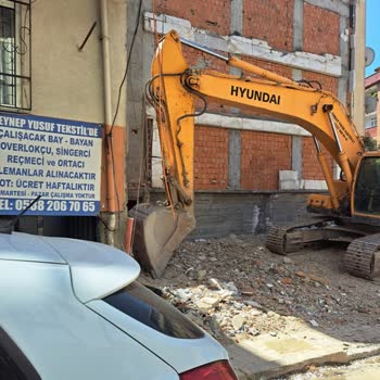 Türk Telekom Bina Yıkımı İle Kopan İnternet Kablosu