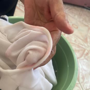 Domestos Beyazları Pembe Yaptı