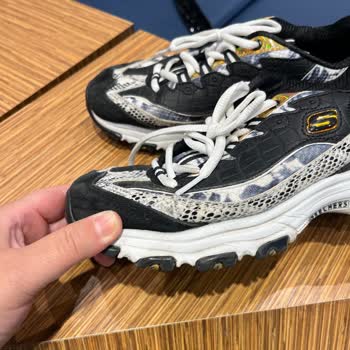 Skechers Spor Ayakkabım İncelemeden Geldi Tamamen Ezilmiş