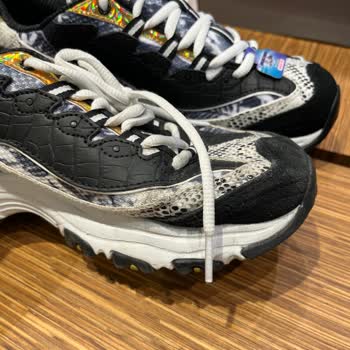 Skechers Spor Ayakkabım İncelemeden Geldi Tamamen Ezilmiş