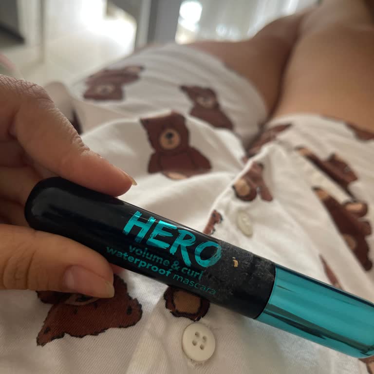 Flormar Su Geçirmez Maskara Hiçbir İse Yaramıyorum Akıyor