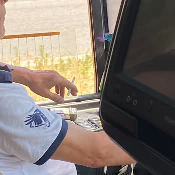 Isparta Petrol Turizm Şoför Ve Muavin Sigara İçti