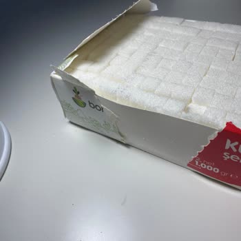 Bor Şeker Bor Küp Şekerin Paketini Açtığımda Üstünde Tarihi Yazılı