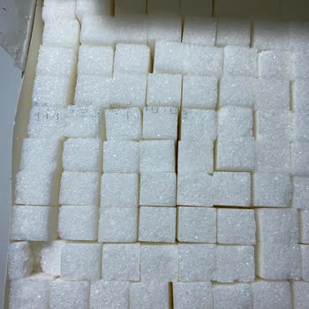 Bor Şeker Bor Küp Şekerin Paketini Açtığımda Üstünde Tarihi Yazılı