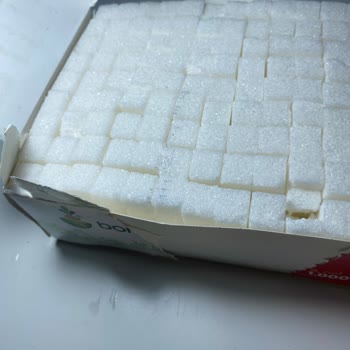 Bor Şeker Bor Küp Şekerin Paketini Açtığımda Üstünde Tarihi Yazılı