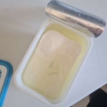 BİM Bozuk Dost Marka Peynir Satıyor