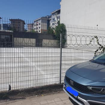 Hyundai Coşkun Plaza Sorumsuzlukla Başkalarının Aracına Zarar Veren Bayi