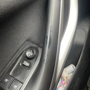 Opel Astra Kapı İç Kolunda Kronik Soyulma Hatası!