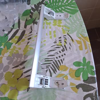 Uğur Soğutma Ued 7246 Derin Dondurucu Kapı Kulpu Kırılması Mağduriyeti