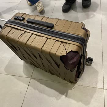 Pierre Cardin Suitcase Damaged During Pegasus Airlines PC1920 Flight