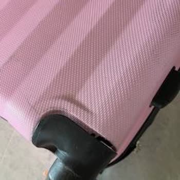 Ajet İki Valizimi Kırdı