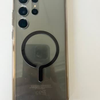 Spigen Şeffaf Kılıf Sararmaz Dediler; Sarardı.