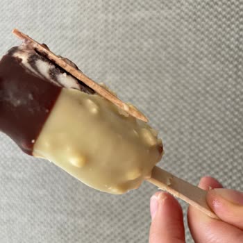 Magnum Dondurma İçinden Yabancı Cisim Çıktı