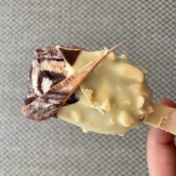 Magnum Dondurma İçinden Yabancı Cisim Çıktı