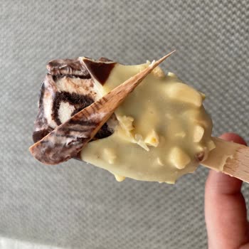 Magnum Dondurma İçinden Yabancı Cisim Çıktı
