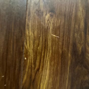 Verox Floor Kahyalar Parke Ürünlerinin Arkasında Durmaması