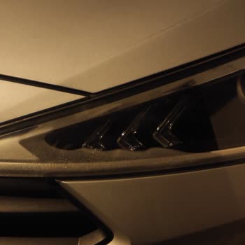 Hyundai Marka Aracın Farlarının Buğu Yapması