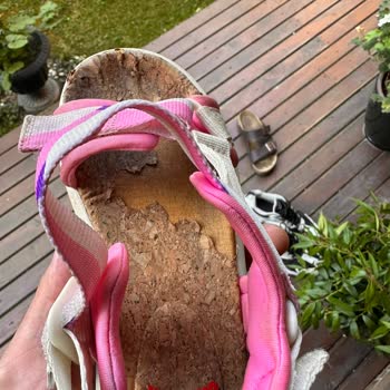 Camper Sandalet Taban Soyulması