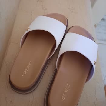 FLO Ayakkabı Kalitesiz Terlik (Nine West) Parmaklarım Yara İçinde