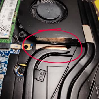 Monster Notebook Batarya Şişti Anakartı Bozdu Ücretli Onarımdan Gelince De Slot Bozuktu