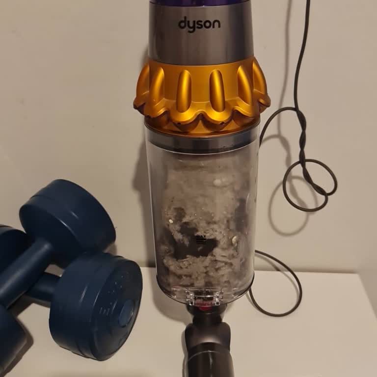 Dyson V15 Detect Absolute Kırılan Boru Yenisini Göndermiyor.