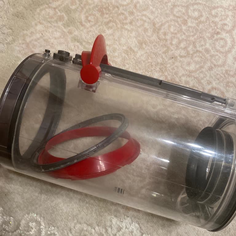 Dyson Submarine Süpürge Toz Haznesi Sorunu