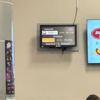 Koca Havaalanında Sunexpress'ten Sorumlu Bir Kişi Yokmuş