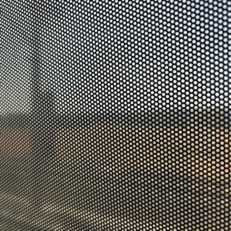 YHT (Yüksek Hızlı Tren) Tren Yolculuğunda Reklam Giydirmesi Sebebiyle Görüş Sorunu