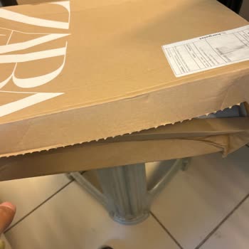 Zara Özensiz Paketleme Ürün Kötü Geldi
