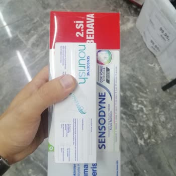 Sensodyne Yarısı Boş Kutulu Ürün