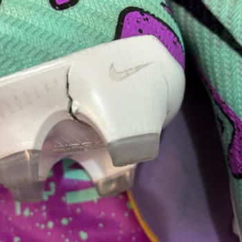 Nike Krampon Ve Garanti Kapsamı Kredi